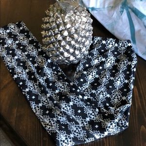 Brand new without tags One Size LulaRoe leggings.